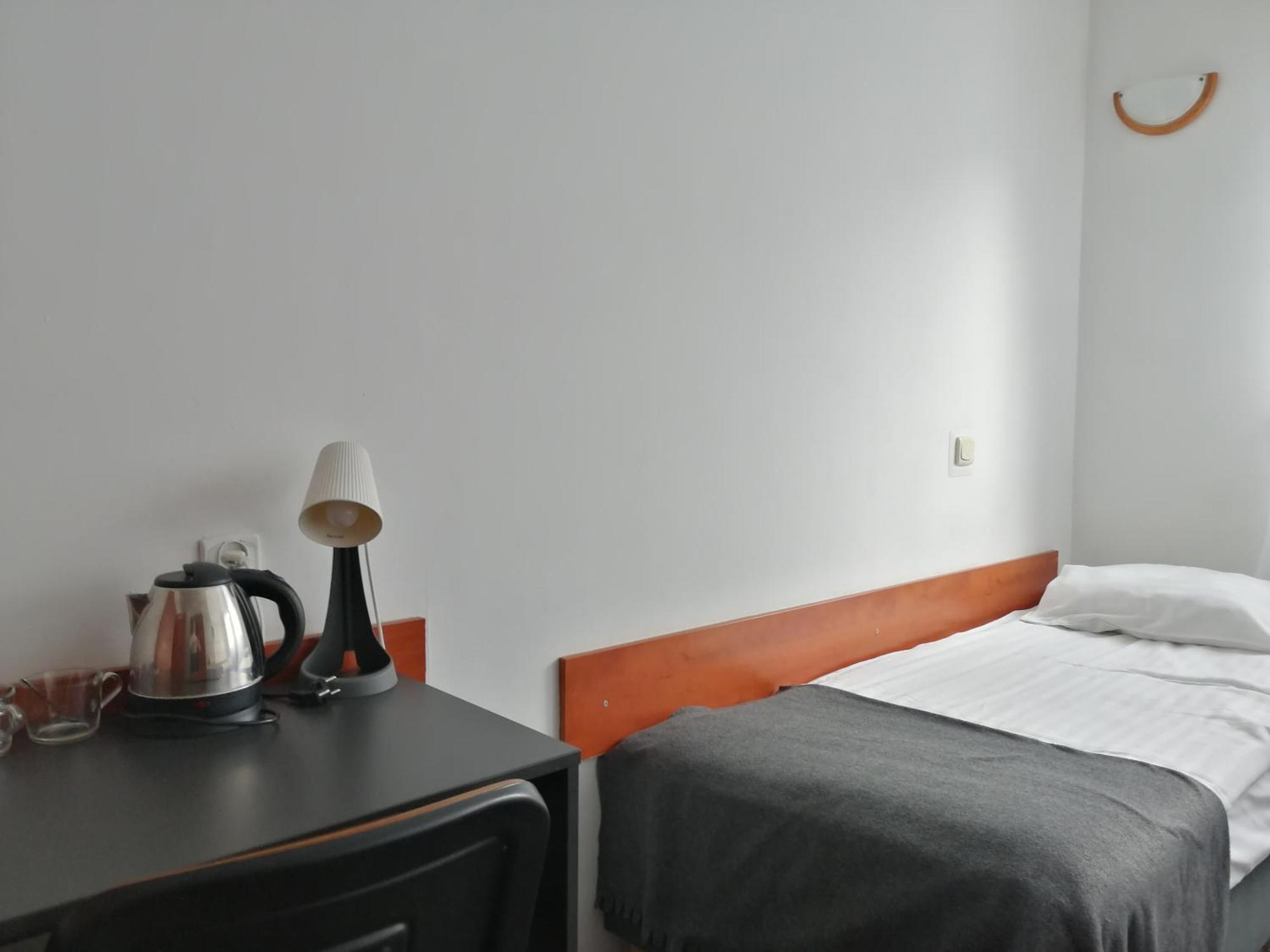 Hotel Dabrowiak Dąbrowa Górnicza Buitenkant foto